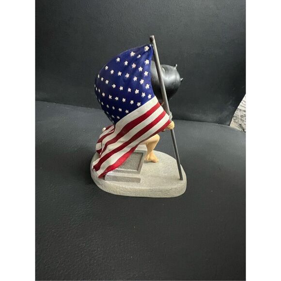 Vintage Betty Boop Patriotic Figurine Statue with American Flag & Dog, By Westfi - Picture 5 of 10